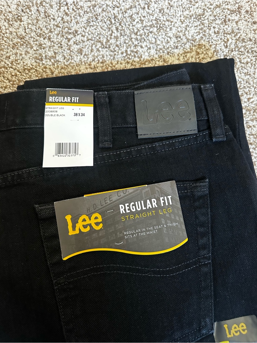 Lee Menโs Regular Fit Straight Leg Jeans - Black